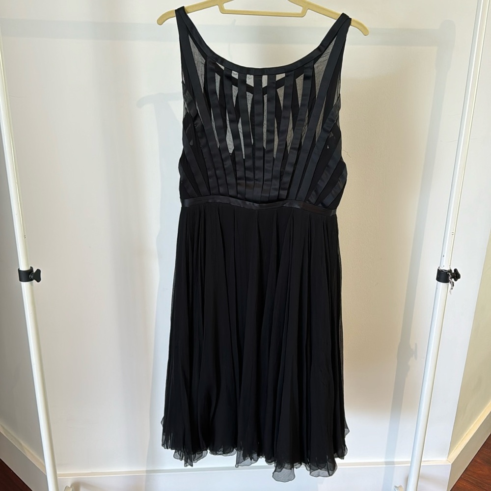 Elegant Black Sleeveless Dress